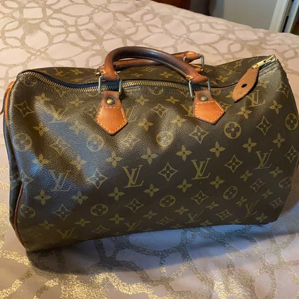 Louis Vuitton Speedy 35